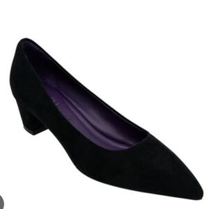 Vaneli velvet pumps point toes barely used. Size 7M.